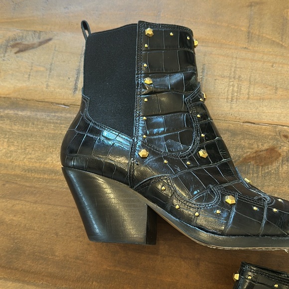 Vince Camuto Ankle Boots - Picture 6 of 12